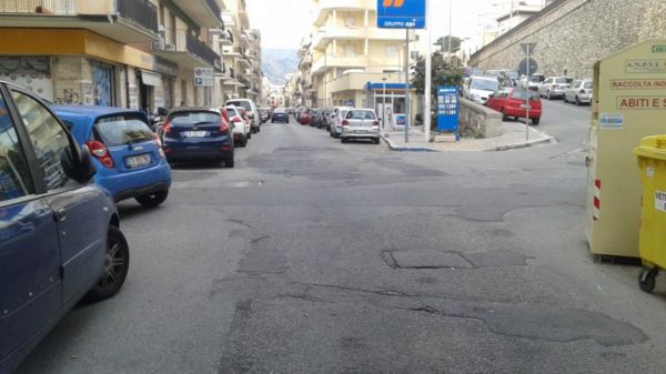 Reggio: Da lunedì 25 febbraio al via il rifacimento del manto stradale di Via Possidonea