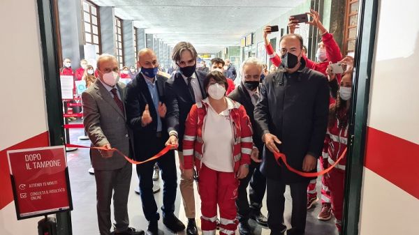 Città Metropolitana, inaugurato centro per tamponi alla Stazione Centrale.