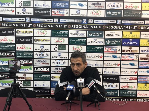 REGGINA: ESONERATO CEVOLI