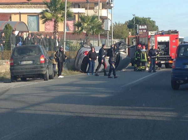 SS 106, SPETTACOLARE INCIDENTE A BOVALINO