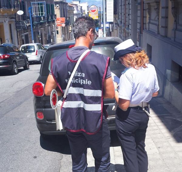 Comune di Reggio Calabria, Polizia Municipale denuncia 3 soggetti