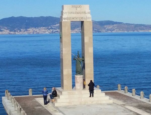 Comune di Reggio Calabria, ristrutturata la statua della Dea Athena