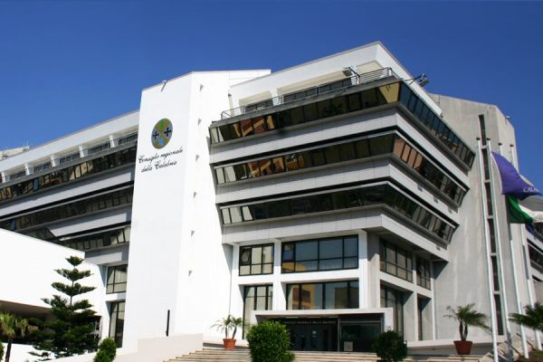 Regione Calabria, riunione Consiglio per chiedere la zona gialla