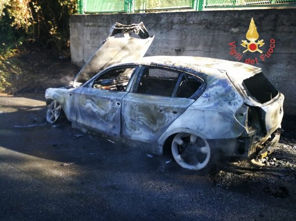 Vigili del Fuoco Catanzaro, incendi autovetture